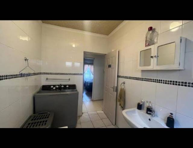 4 BEDROOM HOUSE FOR SALE IN SAVANNAH PARK